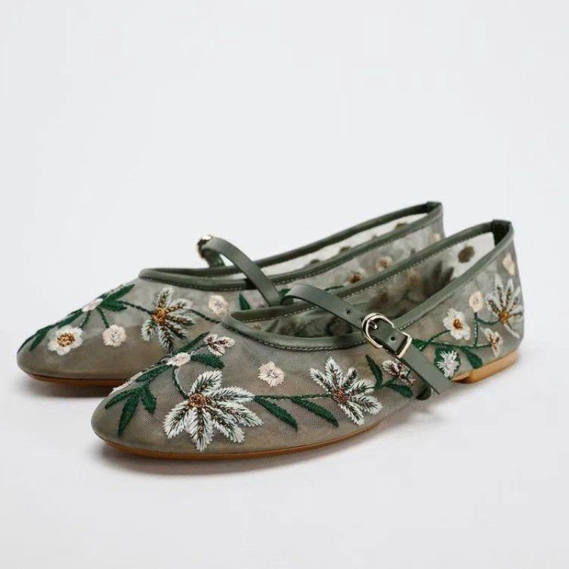 Pointed Toe Flat - Новые женские туфли на осень 2026: