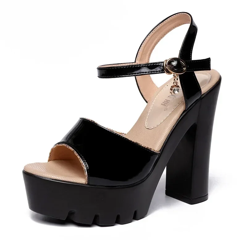 Сандалии из лакированной кожи  – обзор и цена Women Shoes On Sale
