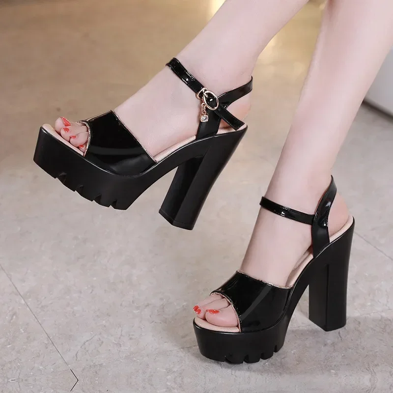 Сандалии из лакированной кожи  – обзор и цена Women Shoes On Sale