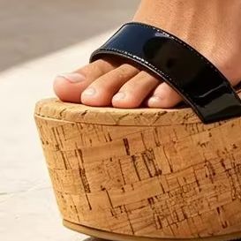 Женские сандалии-мюли с открыт – обзор и цена Cork Wedge Sandal